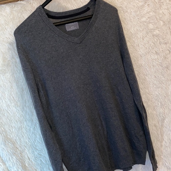 Aeropostale Men’s Sweatshirt - Picture 3 of 3